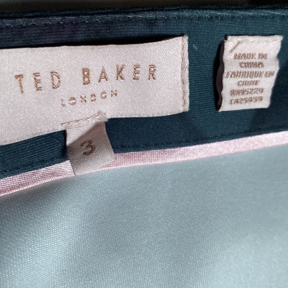 Ted Baker London
Lieyaa Chelsea Print Pencil Skirt size 3 USA (M) - Picture 6 of 7